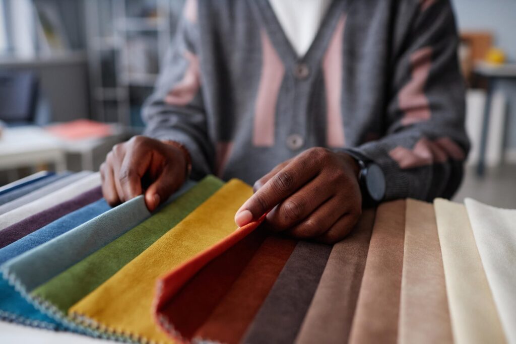 How to Layer for Australian Winters Without Overheating Indoors